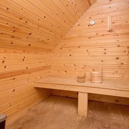 Сasa de vacaciones Sleeps 8 Pool Wifi
